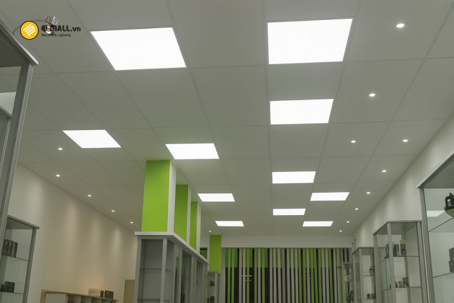 Đèn led Panel CertaFlux LED 6060 830/840/865 UC MD2 Philips 3 Đèn LED Panel CertaFlux Philips 6060 830/840/ 865 UC MD2 có hiệu suất chiếu sáng vượt trội